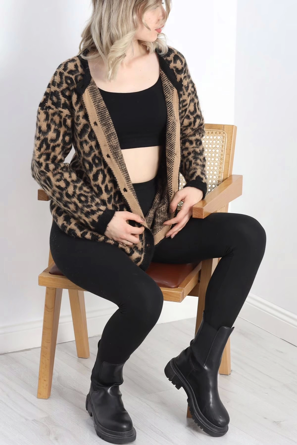 Kahve leopar hırka