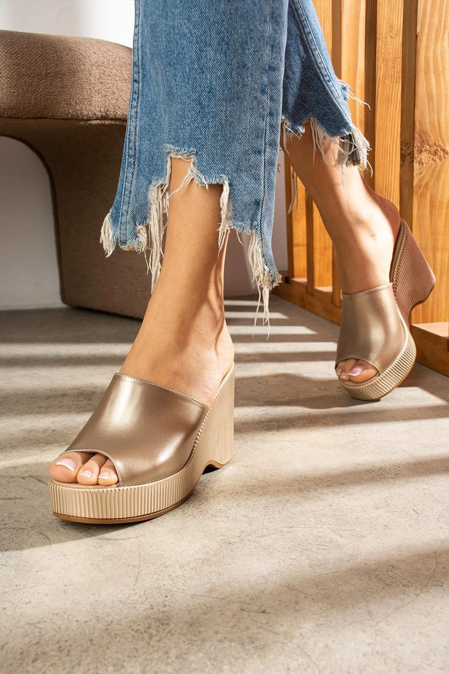 Tlay Bej Cilt Dolgu Topuk Terlik