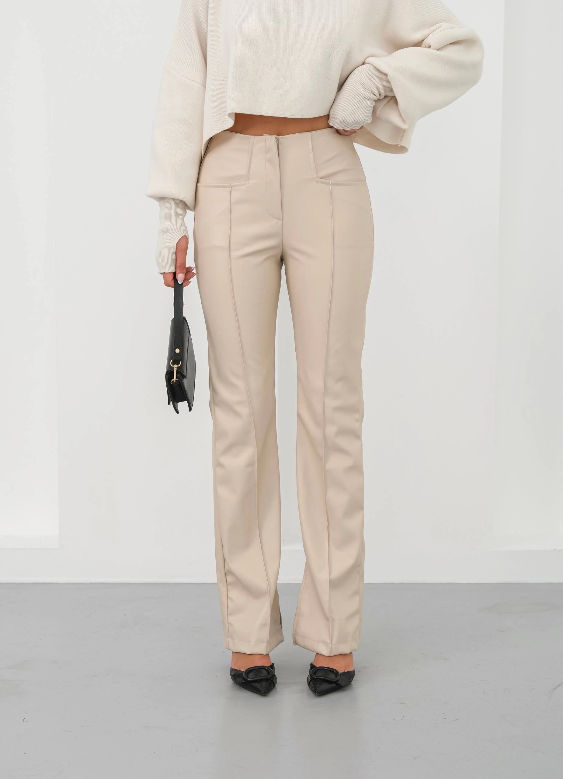 İspanyol yırtmaçlı paça deri pantolon bej hn