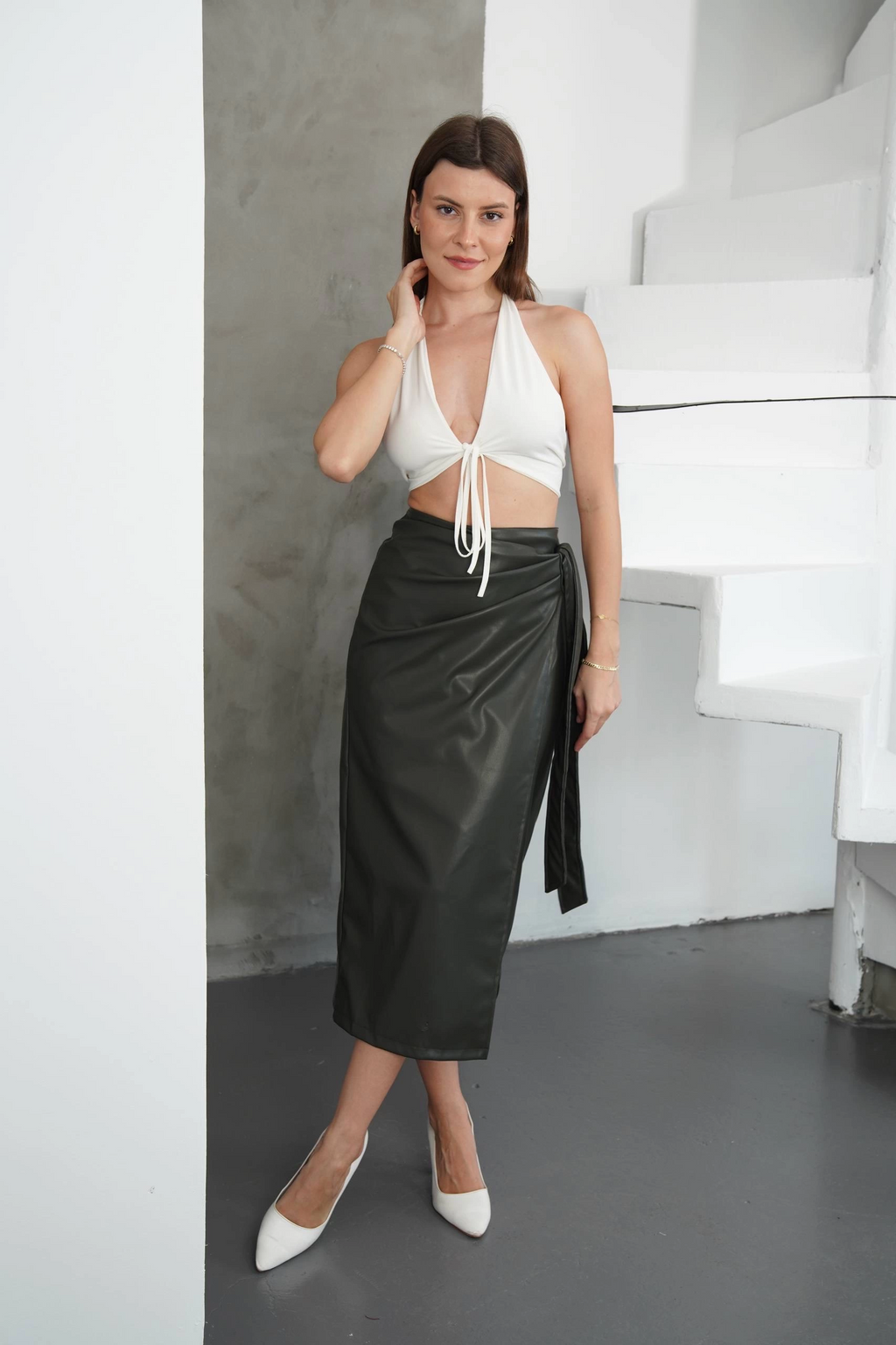 Kuşaklı uzun deri etek haki h26414