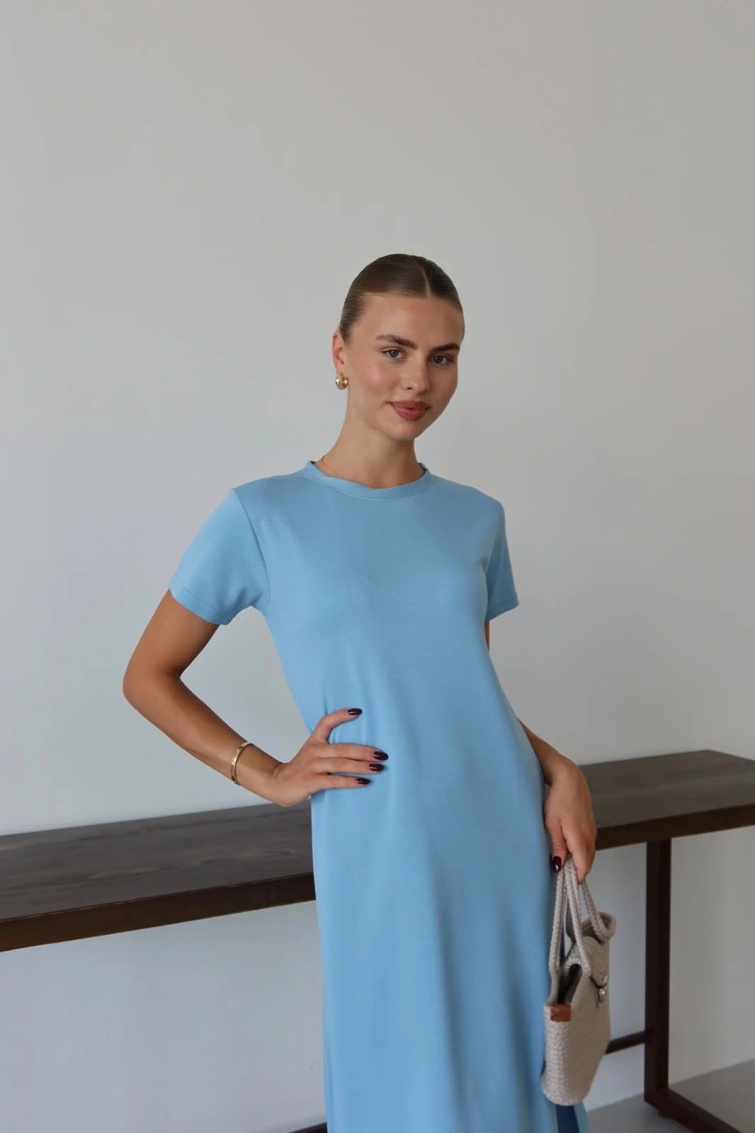 Modal yırtmaçlı elbise mavi pt