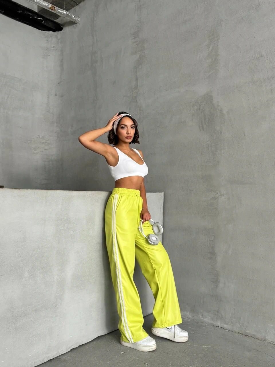 Şeritli deri pantolon yeşil h26430