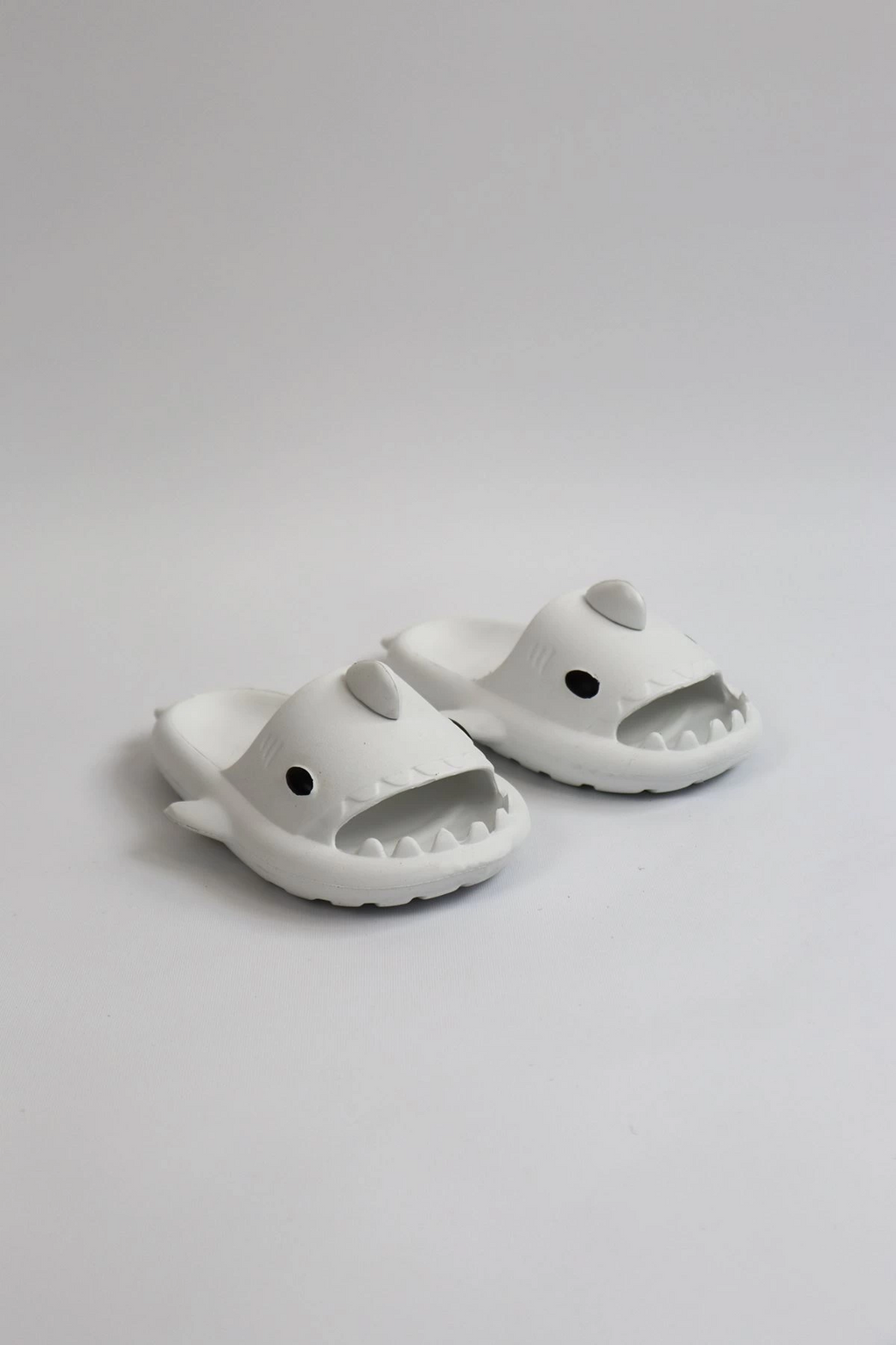 WG500 Köpekbalığı Beyaz Unisex Tam Ortopedik Terlik Shark Slides Cocuk